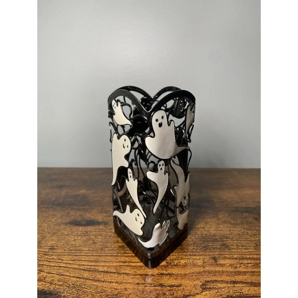 Bath & Body Works Glow In The Dark Dancing Ghosts Foaming Soap Holder Halloween